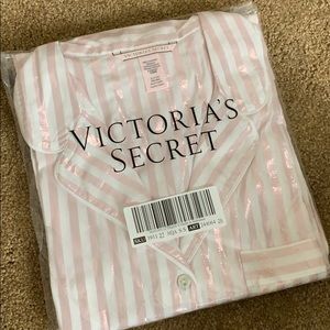 Victoria's Secret Intimates & Sleepwear - Victoria’s Secret Light Weight PJ Victoria's Secret Intimates & Sleepwear - Victoria’s Secret Light Weight PJ